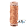 Aurifil Garn aus 100% Baumwolle, 6 fädiges Zahnseidengarn - 2210