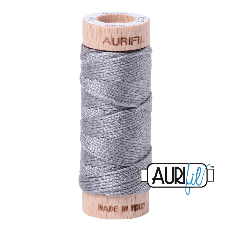 Aurifil Garn aus 100% Baumwolle, 6 fädiges Zahnseidengarn - 2606