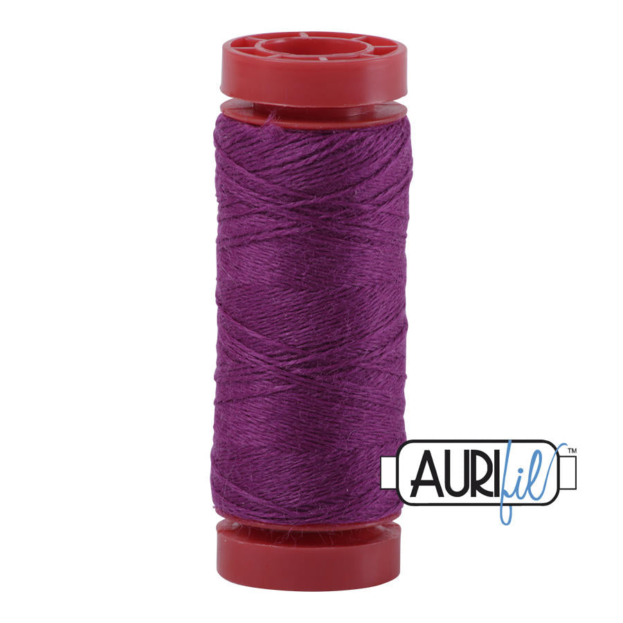 Filato Aurifil composto da 50% acrilico e 50% lana - 8540
