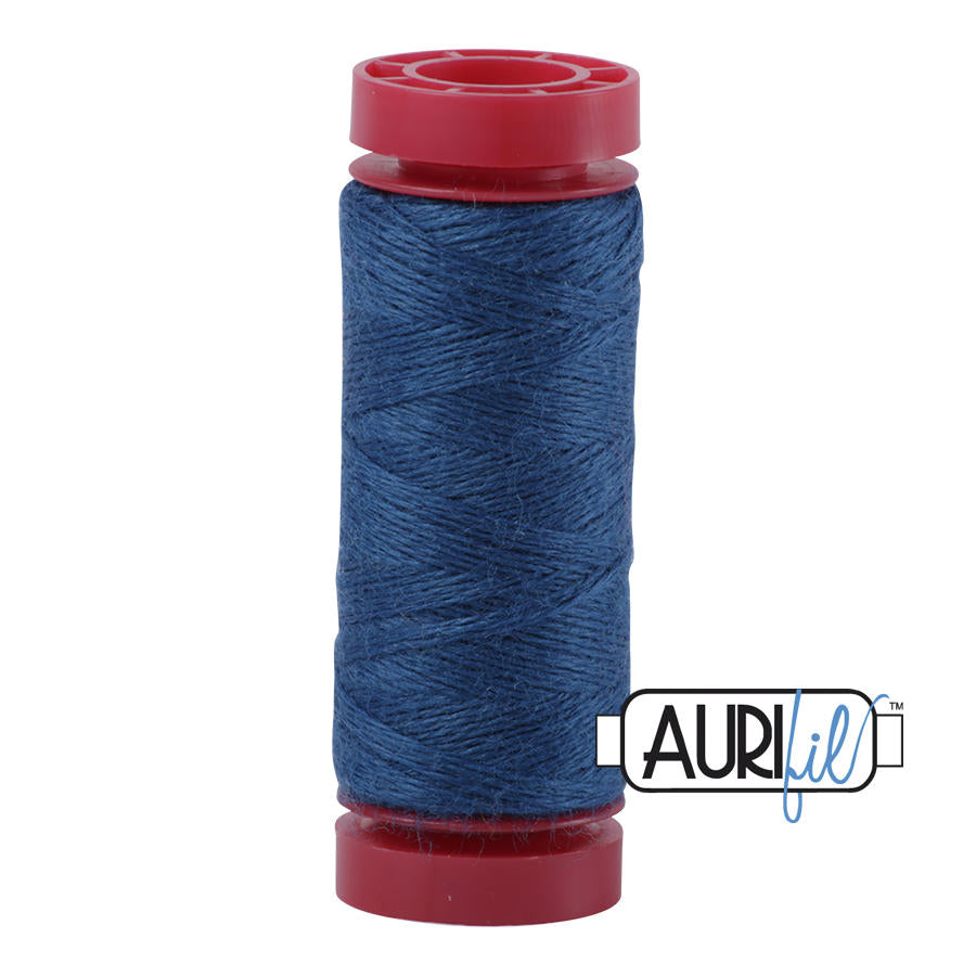 Fil Aurifil composé à 50 % d'acrylique et à 50 % de laine - 8735