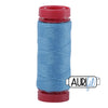 Fil Aurifil composé à 50 % d'acrylique et à 50 % de laine - 8810