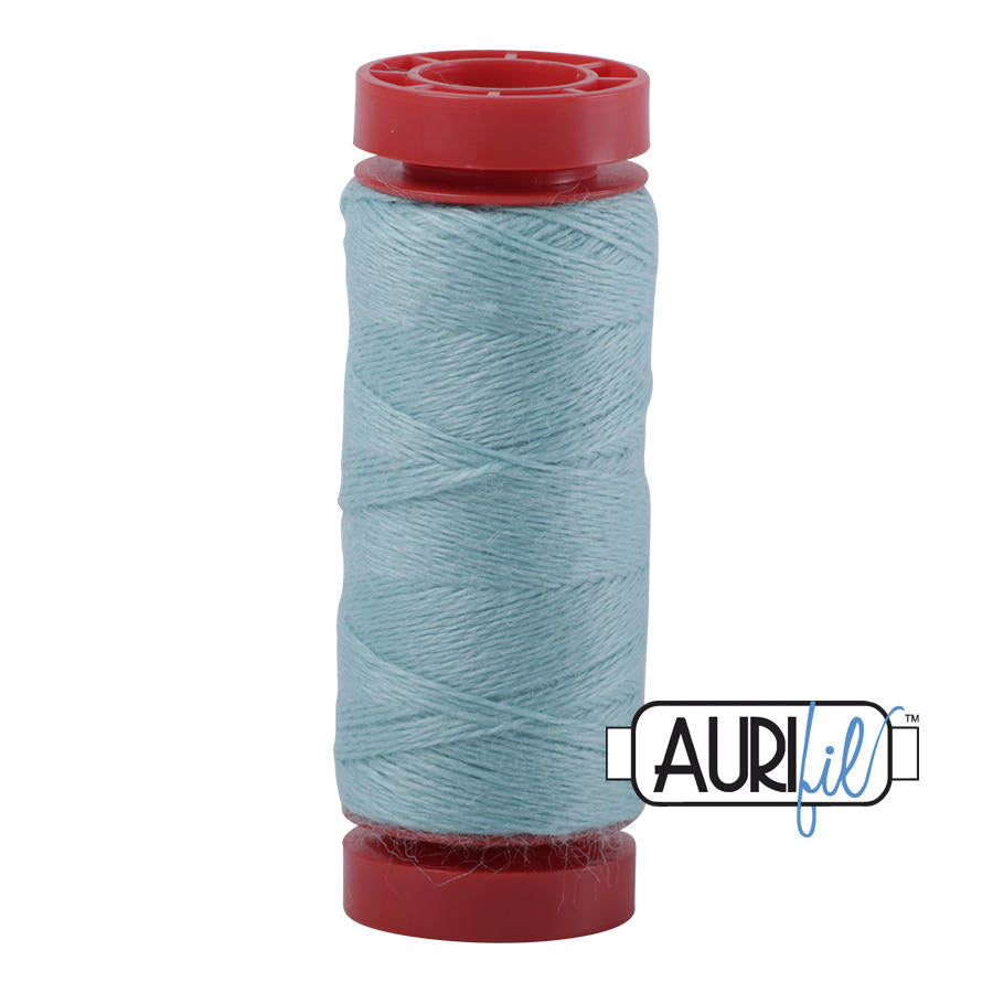 Fil Aurifil composé à 50 % d'acrylique et à 50 % de laine - 8823