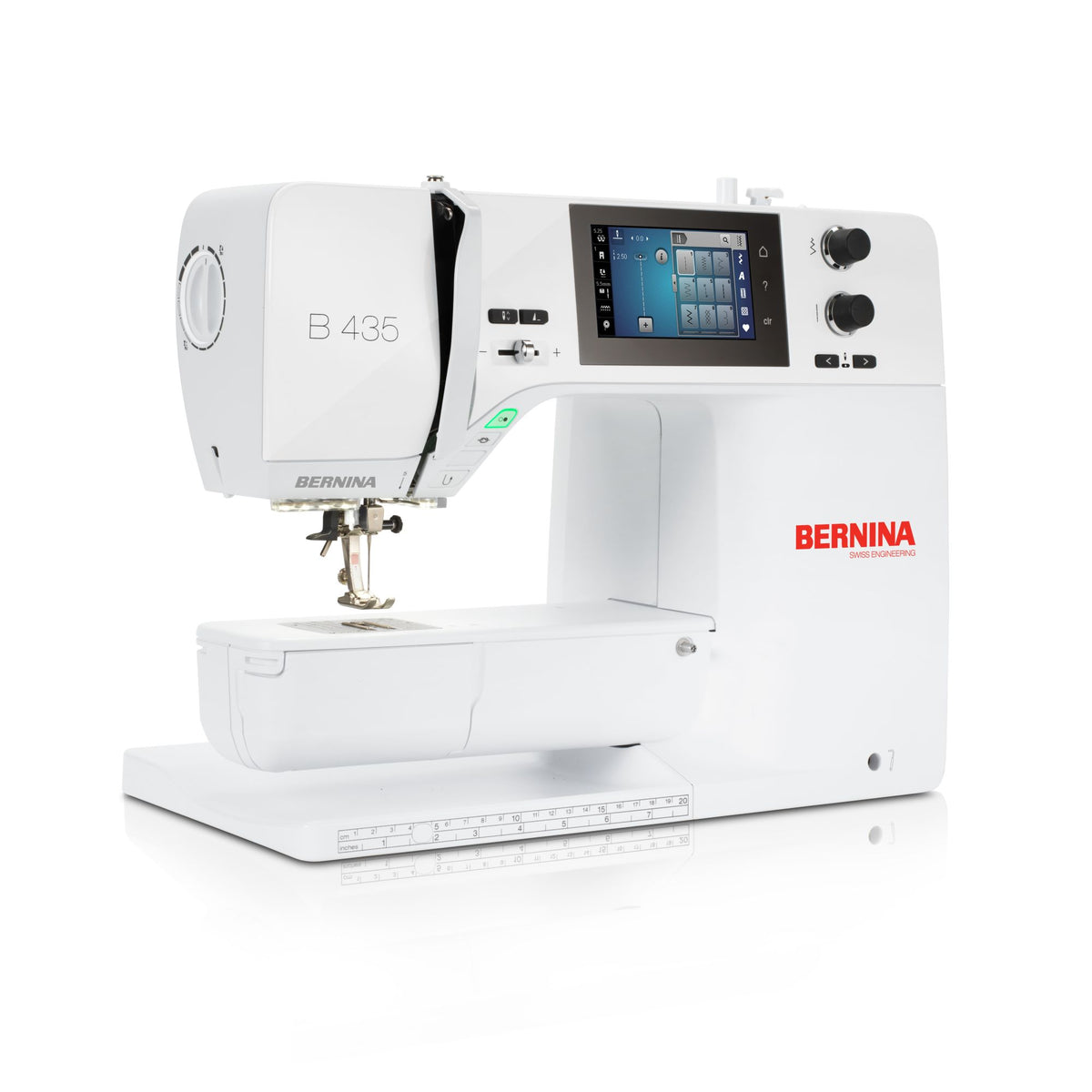 BERNINA 435 Deluxe mit Kompaktnähfüsse