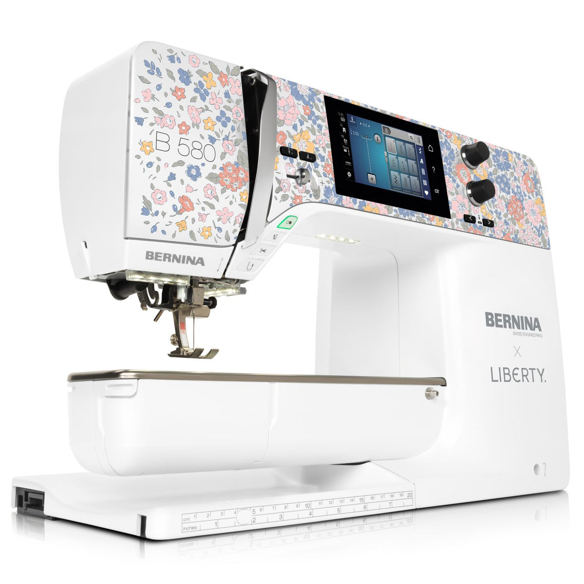 BERNINA 580 Liberty Edition mit Stickmodul, ab ca. September verfügbar