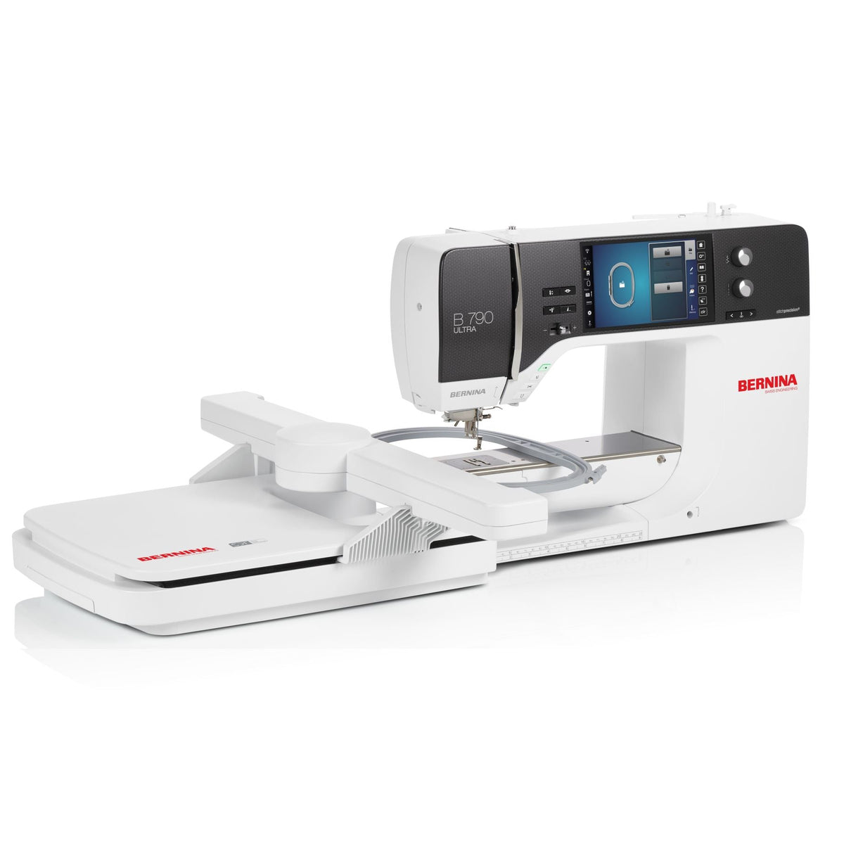 BERNINA 790 ULTRA mit Stickmodul