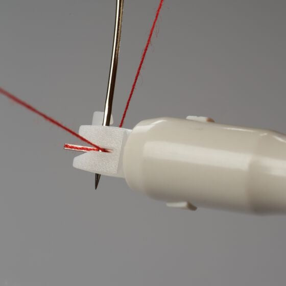 Nadeleinfädler für alle Overlock und Nähmaschinen