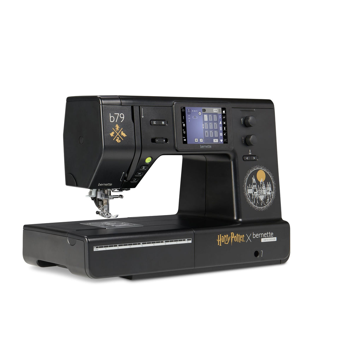 bernette 79, macchina da cucire e ricamare "Harry Potter", sarà disponibile a partire da metà aprile circa; ordinatela già ora