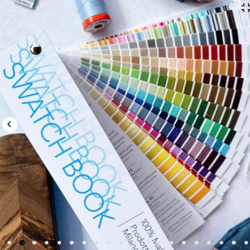 Aurifil Fadenkarte swatchbook gebundene Farbkarte (40)