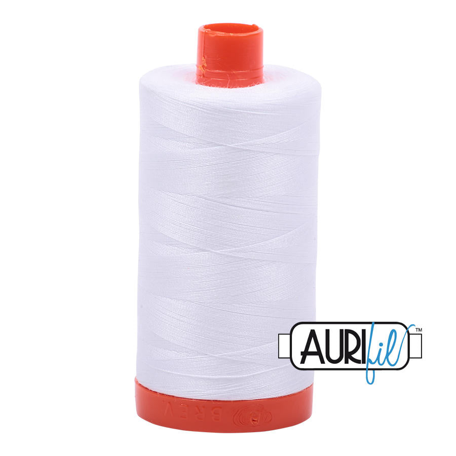 Aurifil Garn aus 100 % Baumwolle, 50 wt./2-fach - 2024, ganz weiss